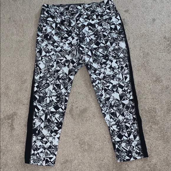 Nike Pants - Nike Capri legging dri fit